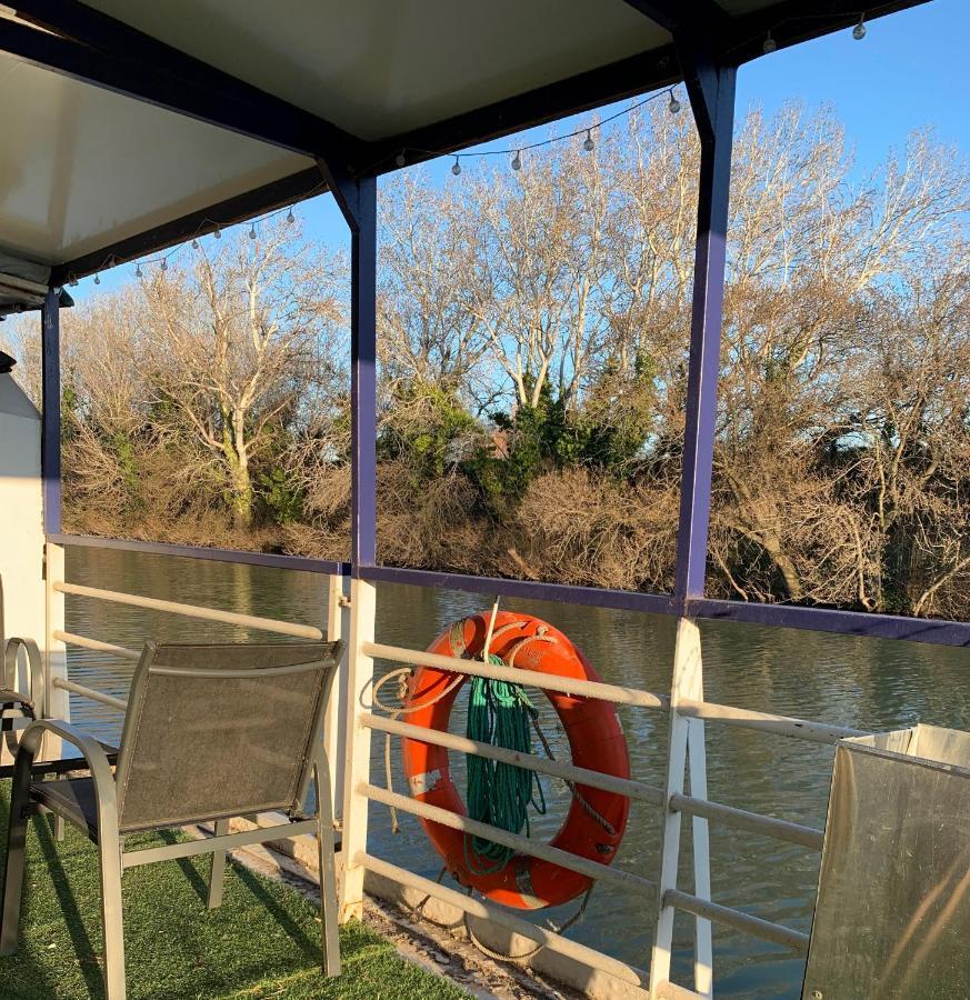Péniche Le Pescalune - Chambre d'hôtes Arles Exterior foto